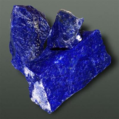  Lapis Lazuli: Una piedra azul real para la fabricación de joyería y pigmentos!